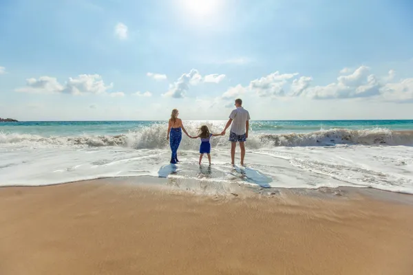 Beach Bound: 10 Tips for a Family Getaway